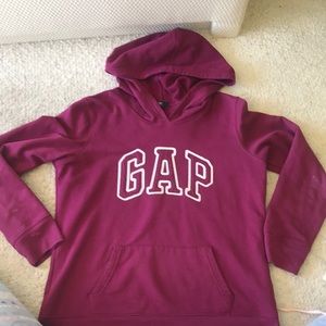 Gap sweater
